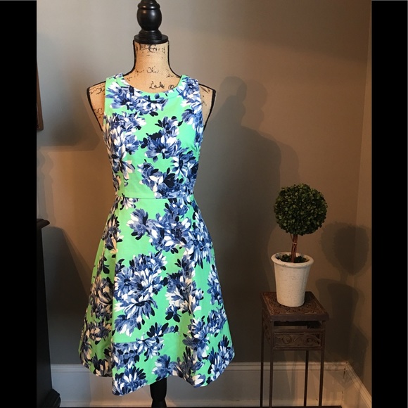 J. Crew Dresses & Skirts - J. Crew beautiful floral dress